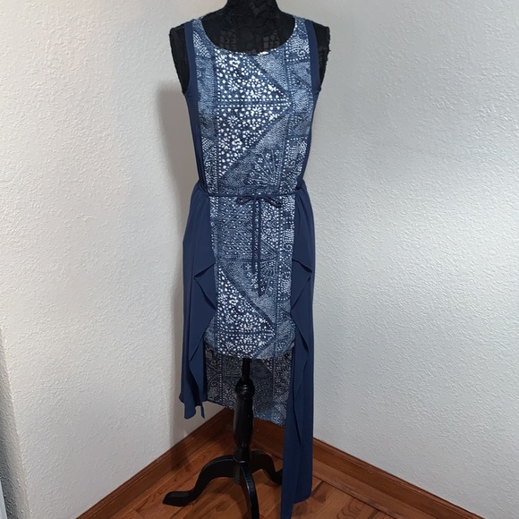 BCBG WHITE DRESS SIZE XXS - Picture 3 of 6